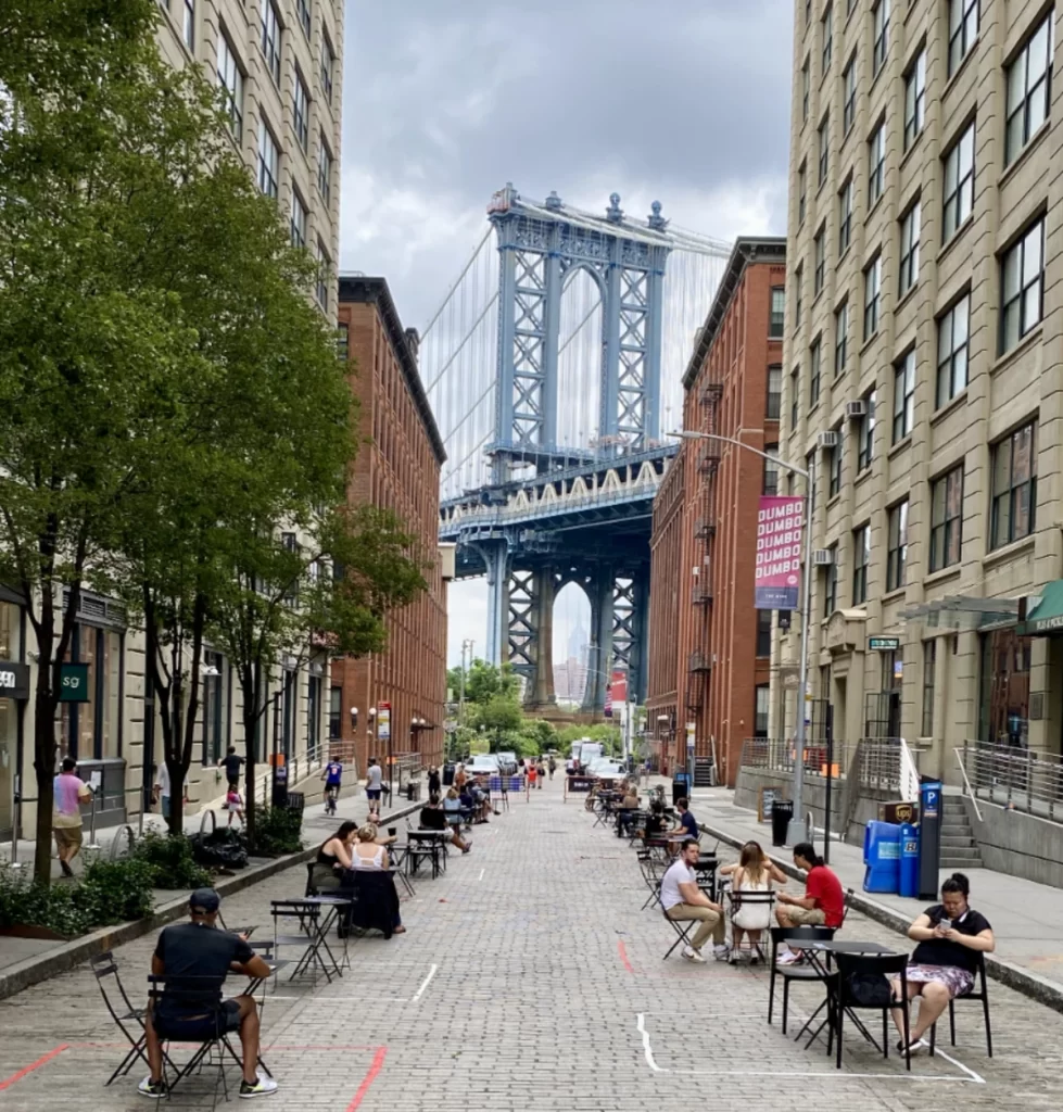 DUMBO com vista da Manhattan Bridge, um dos bairros mais fotogênicos de Nova York