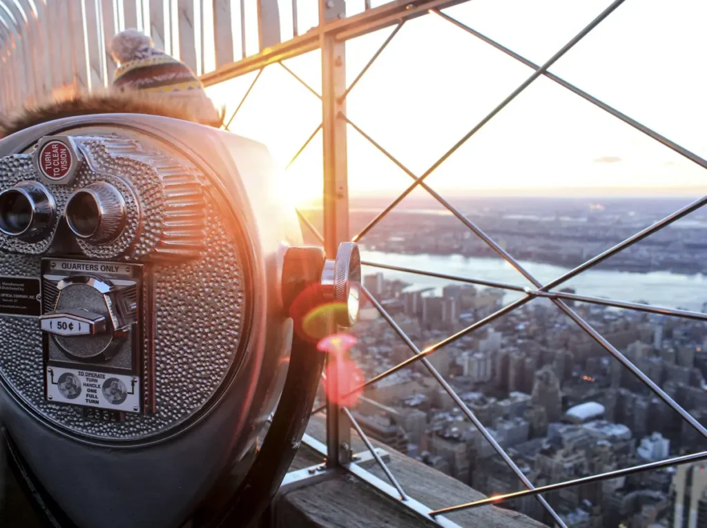 Valor Ingresso Empire State - Binóculo turístico no observatório do 86º andar ao pôr do sol.