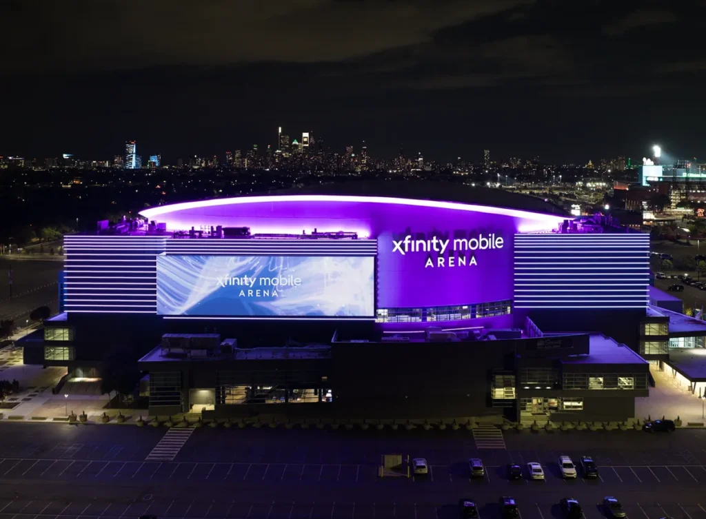 Xfinity Mobile Arena, ginásio do Philadelphia 76ers na Filadélfia, Pensilvânia. A arena recebe partidas da NBA, grandes shows e eventos esportivos, sendo um dos principais espaços de entretenimento da cidade.